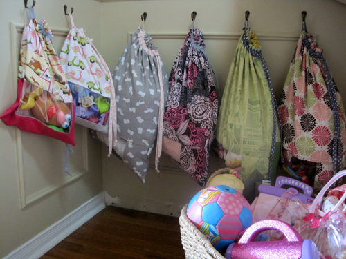 Make It Perfect - Peek-A-Boo Toy Sack